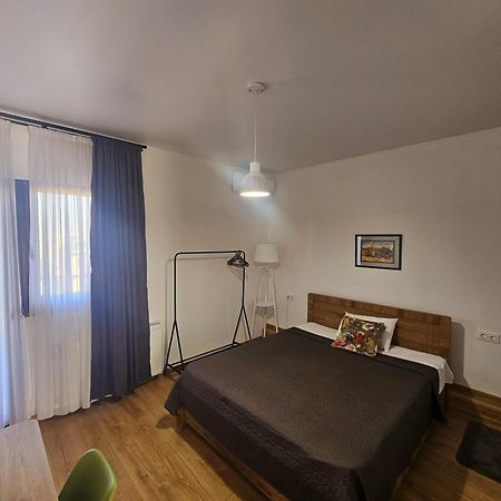 Hotel Home ティビリシ エクステリア 写真