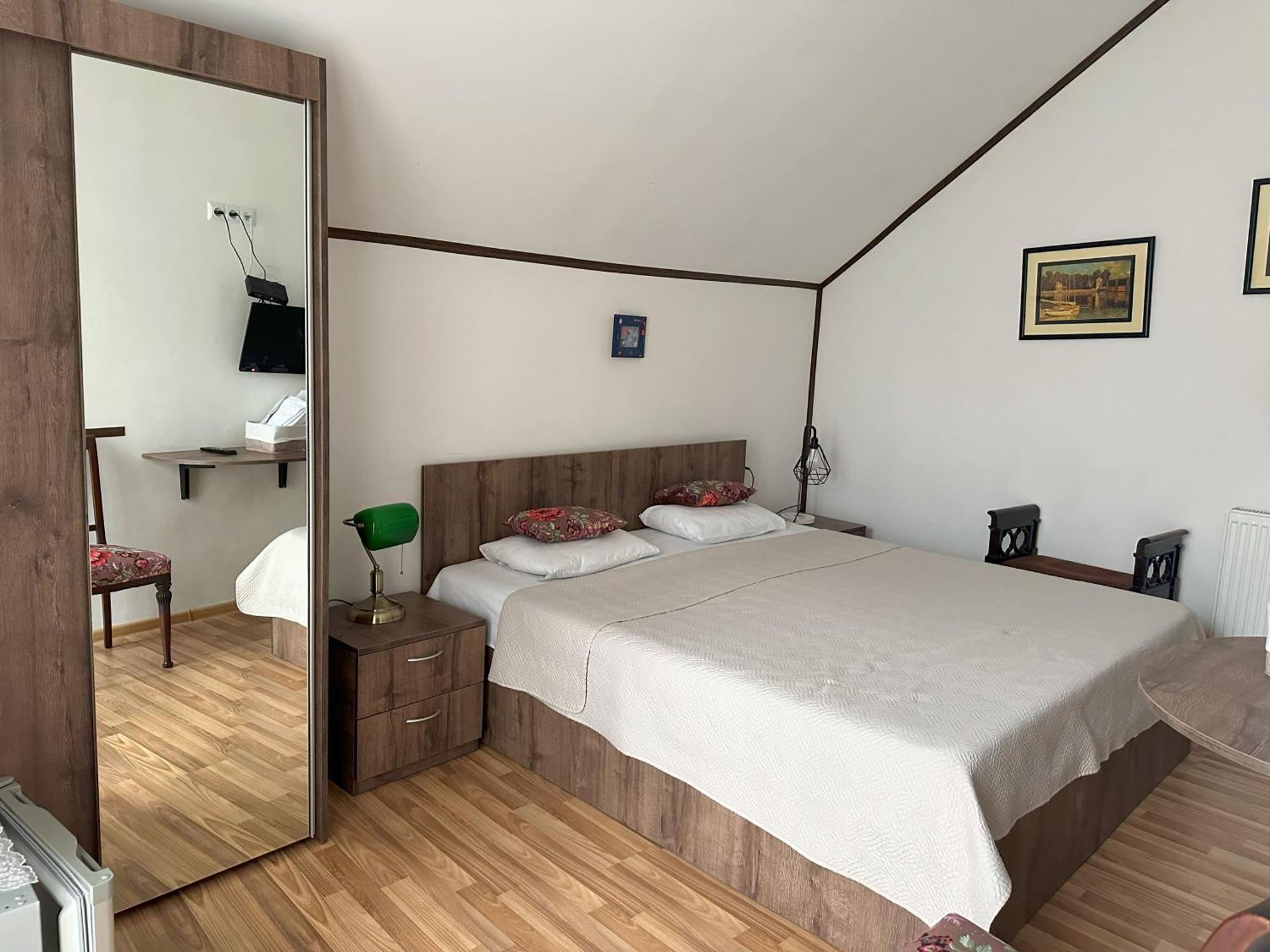 Hotel Home ティビリシ エクステリア 写真