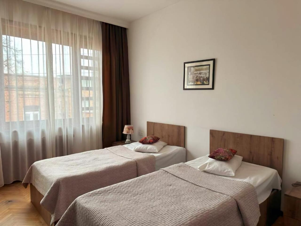 Hotel Home ティビリシ エクステリア 写真